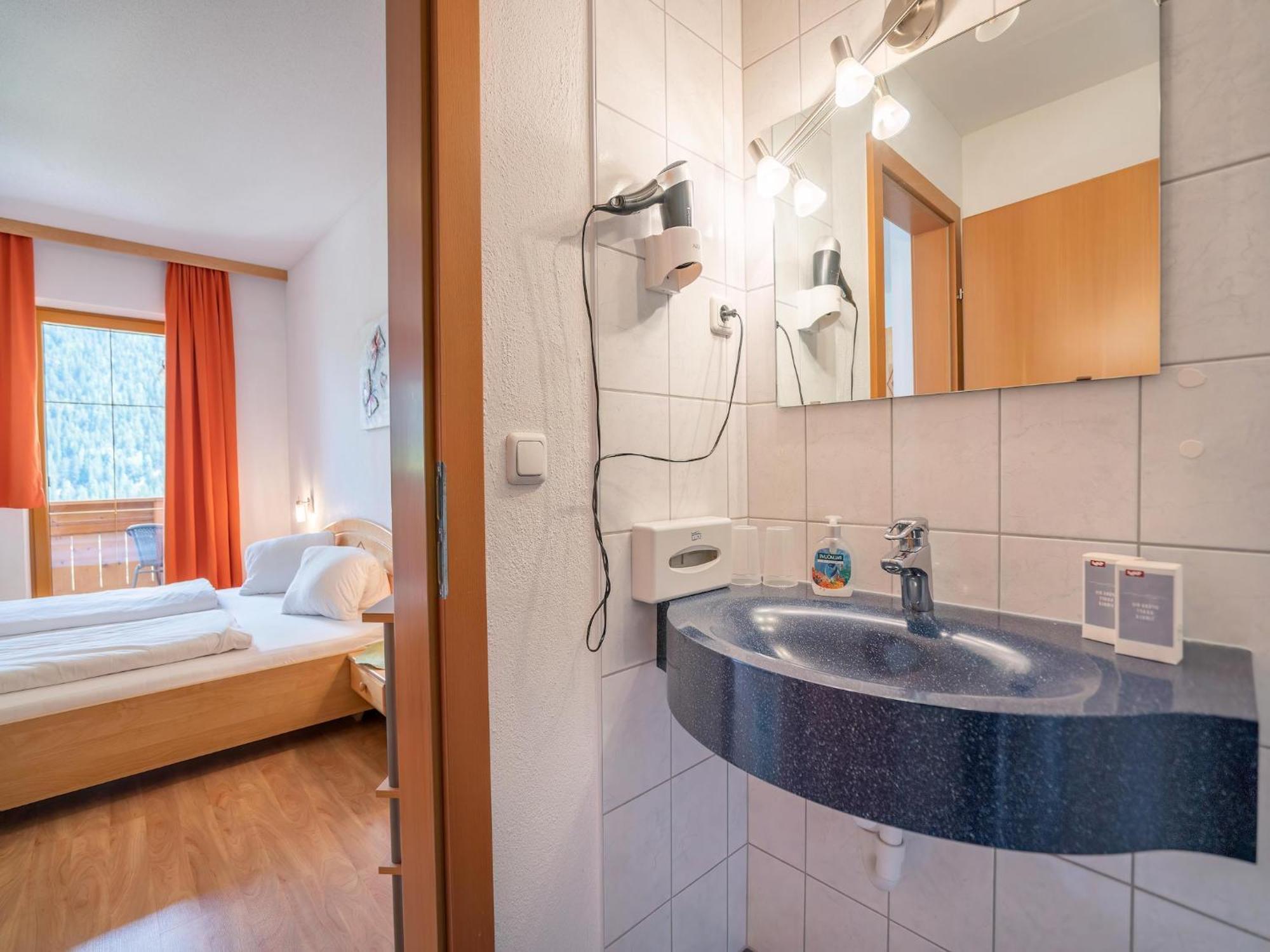 Property in Neustift im Stubaital Exterior foto