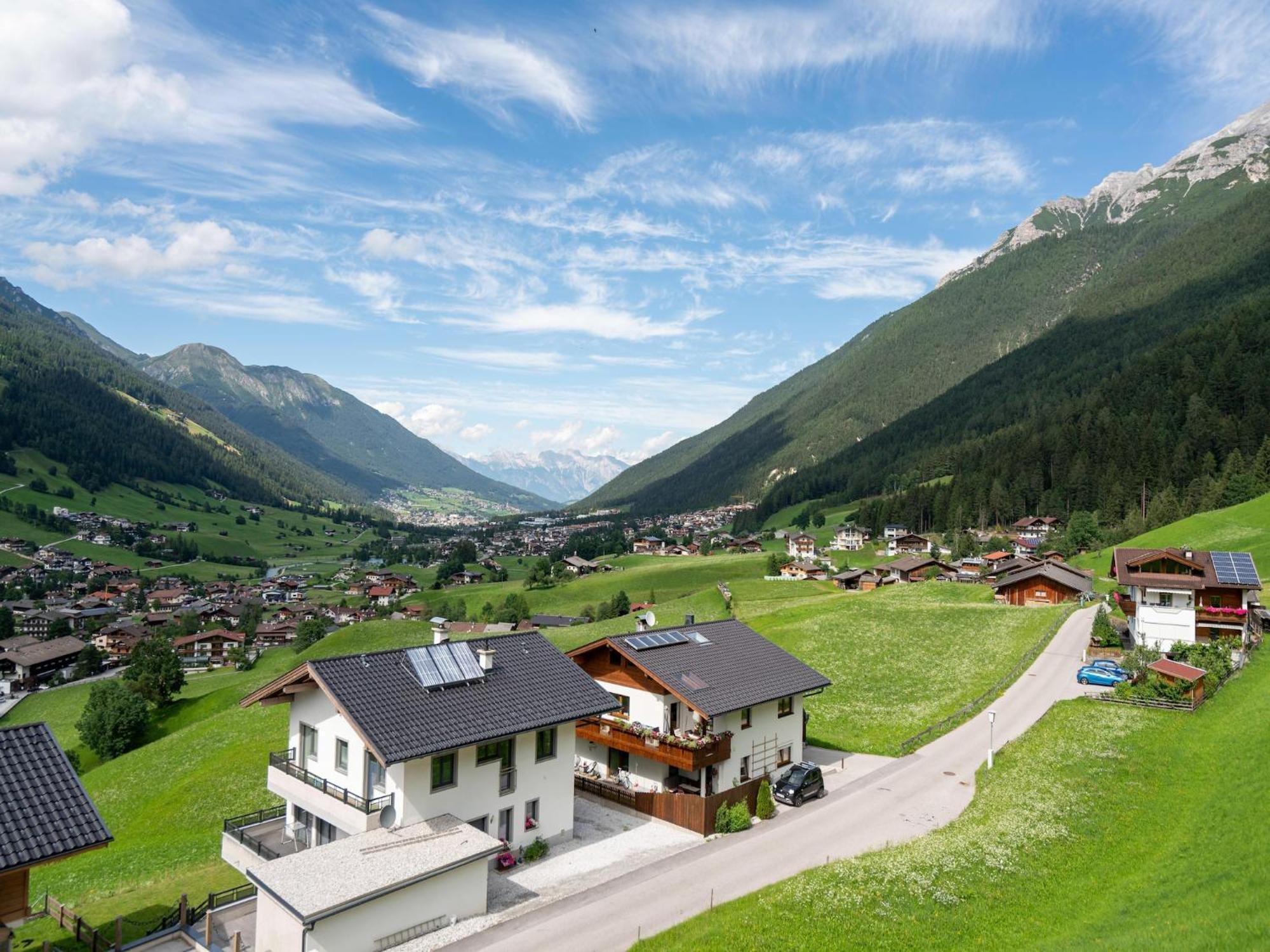 Property in Neustift im Stubaital Exterior foto